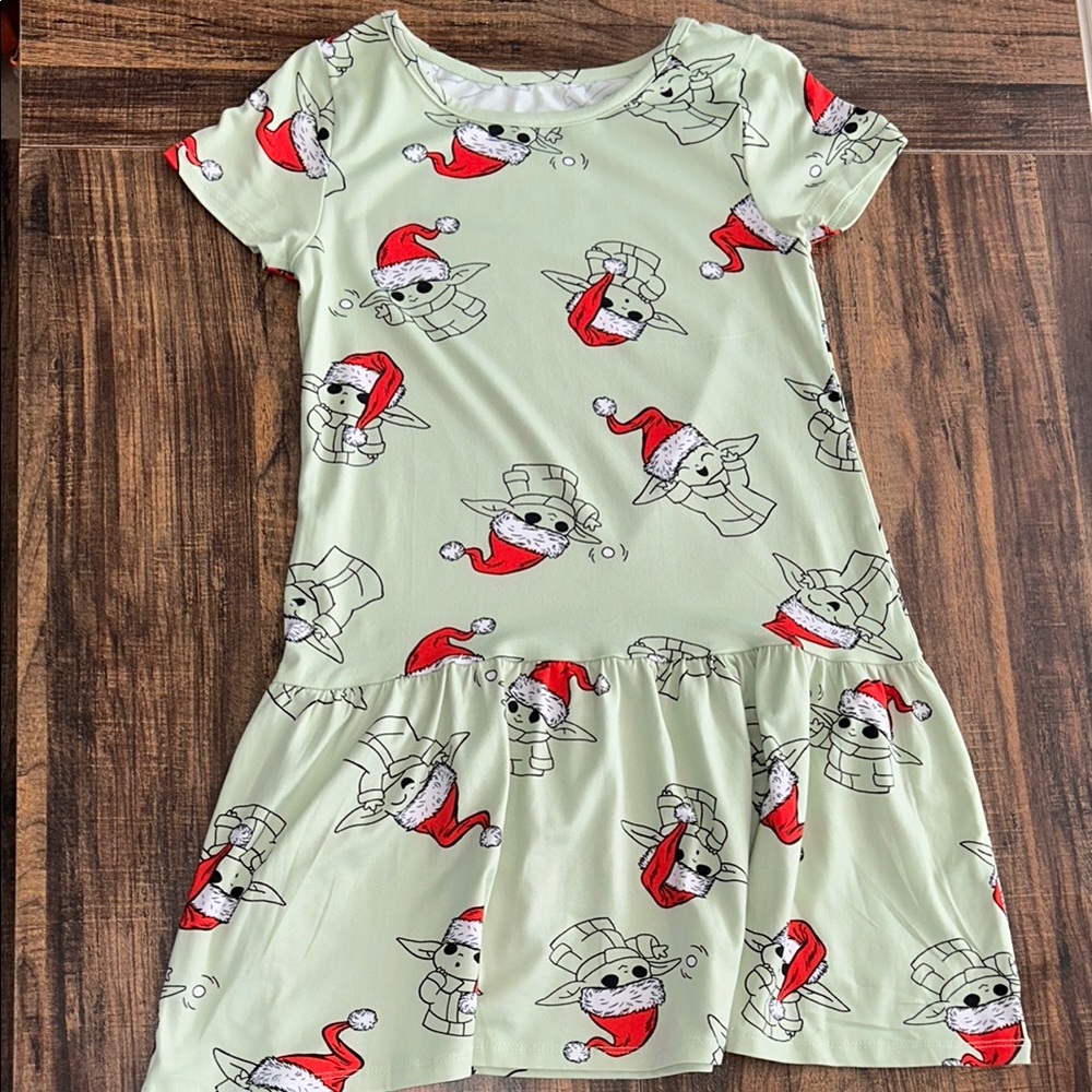 Kids Green Nightgown with Yoda Santa Hat Print